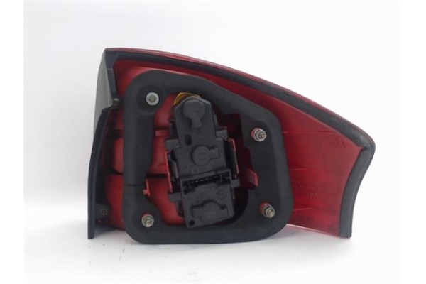 Recambio de piloto trasero izquierdo para audi a6 berlina (4b2) 2.5 tdi referencia OEM IAM   