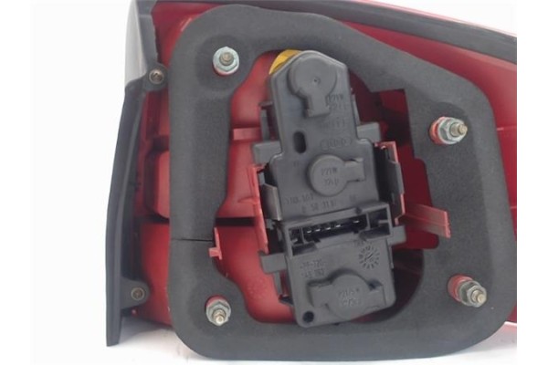Recambio de piloto trasero izquierdo para audi a6 berlina (4b2) 2.5 tdi referencia OEM IAM   