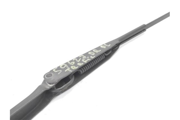 Recambio de brazo limpiaparabrisas delantero derecho para renault trafic ii furgón (fl) 2.5 dti referencia OEM IAM 7701050584  