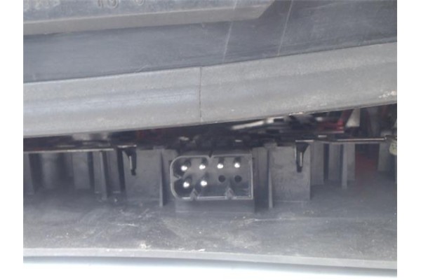 Recambio de piloto trasero izquierdo para bmw serie 3 compacto (e36) 1.6 316i referencia OEM IAM 63218357869  