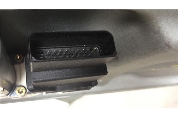 Recambio de elevalunas electrico trasero derecho para volkswagen touran (1t1) 2.0 tdi 16v referencia OEM IAM 1T0839462P 1T083975