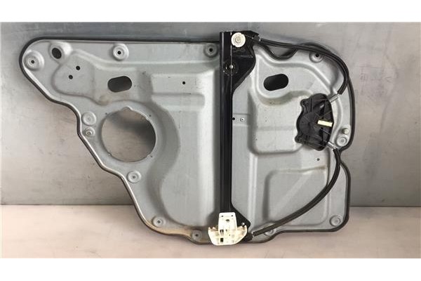 Recambio de elevalunas electrico trasero derecho para volkswagen touran (1t1) 2.0 tdi 16v referencia OEM IAM 1T0839462P 1T083975