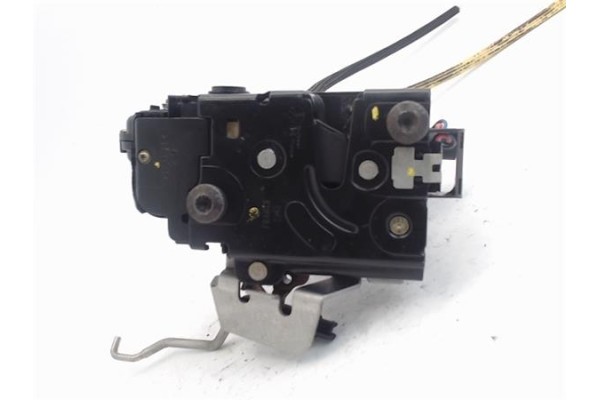 Recambio de cierre electromagnetico trasero izquierdo para audi allroad quattro (4b5) 2.5 tdi (132kw) referencia OEM IAM 4B08390