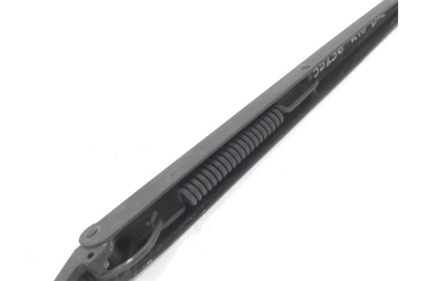 Recambio de brazo limpiaparabrisas delantero derecho para kia rio (jb) 1.4 16v referencia OEM IAM 983201G001  