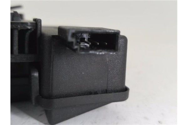 Recambio de cierre electromagnetico porton para bmw serie 3 coupe (e46) 2.5 323 ci referencia OEM IAM 51247840617  