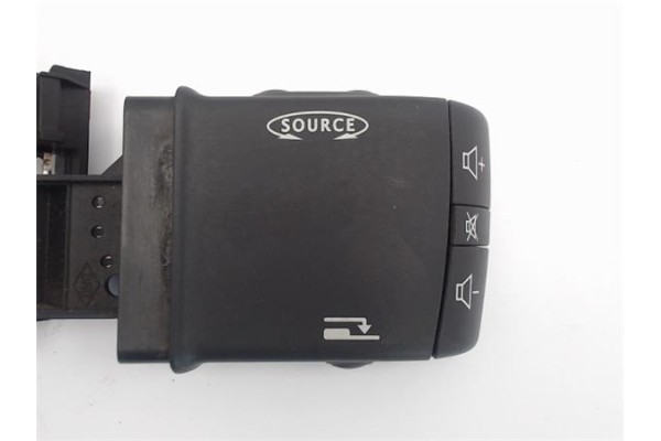 Recambio de mando multifuncion para renault megane ii berlina 5p referencia OEM IAM 8200103769  