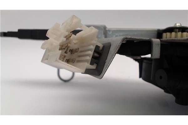 Recambio de cinturon seguridad trasero derecho para mercedes-benz clk (bm 209) coupe 2.7 270 cdi (209.316) referencia OEM IAM 13