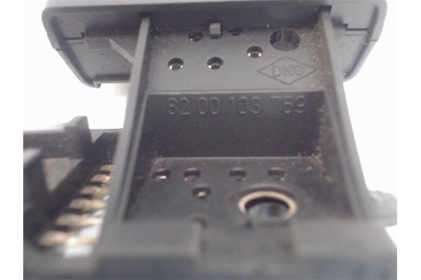Recambio de mando multifuncion para renault megane ii berlina 5p referencia OEM IAM 8200103769  