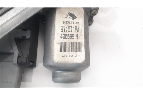 Recambio de mecanismo elevalunas delantero derecho para citroen xsara berlina referencia OEM IAM 400679  