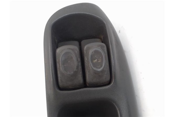 Recambio de mando elevalunas delantero izquierdo para renault scenic i (ja...) 1.6 16v (ja0b, ja04, ja11) referencia OEM IAM 770