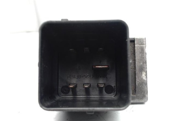 Recambio de caja precalentamiento para renault trafic ii 2.0 dci referencia OEM IAM 9640469680  