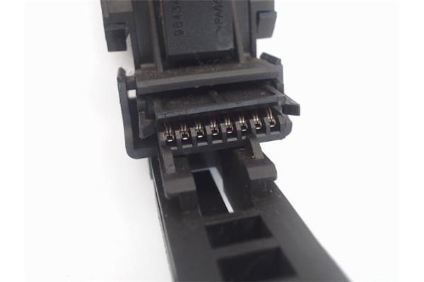 Recambio de mando multifuncion para peugeot 207 referencia OEM IAM 96538207XT 344720053 