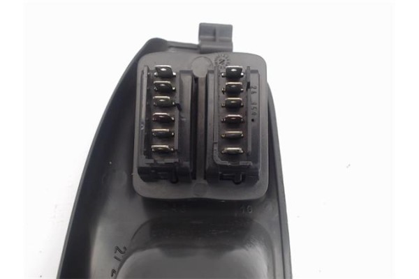 Recambio de mando elevalunas delantero izquierdo para renault scenic i (ja...) 1.6 16v (ja0b, ja04, ja11) referencia OEM IAM 770
