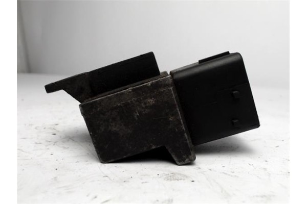 Recambio de caja precalentamiento para renault trafic ii 2.0 dci referencia OEM IAM 9640469680  
