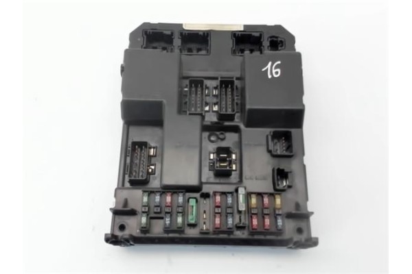 Recambio de caja fusibles/rele para citroen c5 berlina referencia OEM IAM 9651197580  