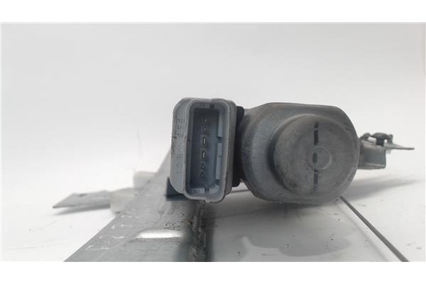 Recambio de mecanismo elevalunas delantero derecho para peugeot 207 referencia OEM IAM 400915H  