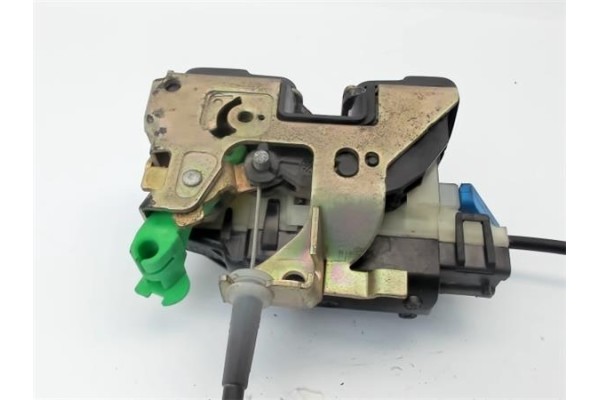 Recambio de cerradura puerta corredera derecha para renault kangoo 4x4 1.9 rapid referencia OEM IAM   