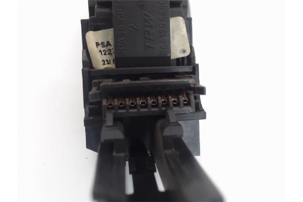 Recambio de mando multifuncion para citroen c4 berlina referencia OEM IAM 9641796480  