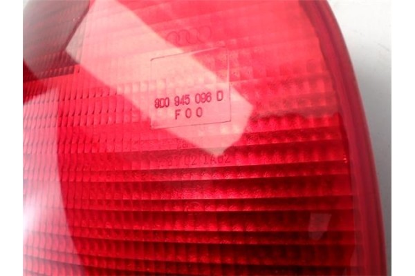 Recambio de piloto trasero derecho para audi a4 berlina (b5) 2.8 referencia OEM IAM 8D0945112D  