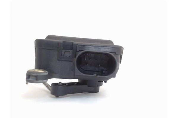 Recambio de motor apertura calefac. para audi allroad quattro (4b5) 2.5 tdi (132kw) referencia OEM IAM 4B1820511A  
