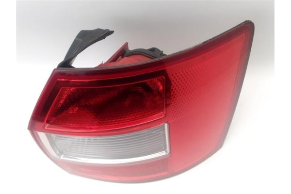 Recambio de piloto trasero derecho para audi a4 avant (8e) 1.9 tdi (96kw) referencia OEM IAM 8E5945218  