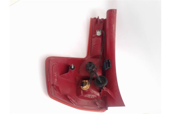 Recambio de piloto trasero derecho para citroen c4 berlina 1.4 16v referencia OEM IAM 9655863980 799980 