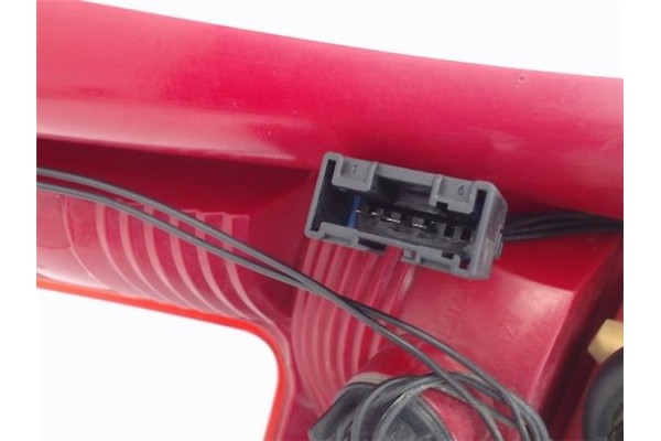 Recambio de piloto trasero derecho para citroen c4 berlina 1.4 16v referencia OEM IAM 9655863980 799980 