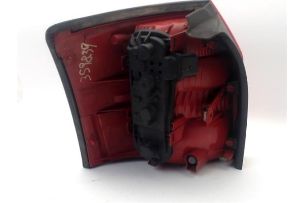 Recambio de piloto trasero derecho para audi a4 avant (8e) 1.9 tdi (96kw) referencia OEM IAM 8E5945218  