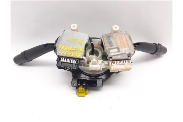 Recambio de mando de luces para toyota avensis berlina (t22) 2.0 vvt-i referencia OEM IAM T10J090504  