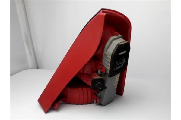 Recambio de piloto trasero izquierdo para renault clio iii 1.5 dci referencia OEM IAM 8200071414  8200917487 , RENAULT