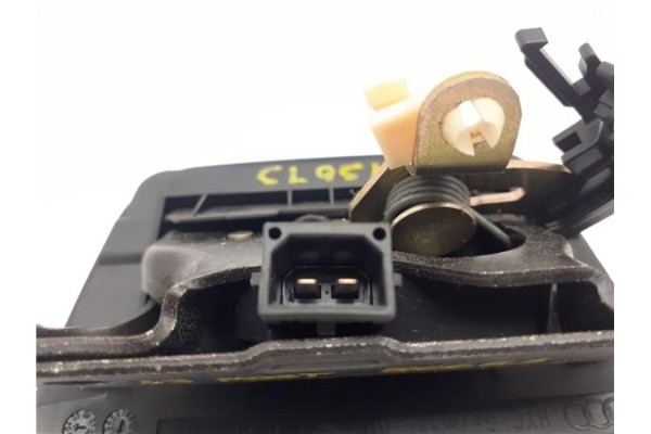 Recambio de cierre electromagnetico porton para audi a3 (8p1) 1.9 tdi ambiente referencia OEM IAM 8P3827520A  