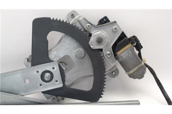 Recambio de mecanismo elevalunas delantero izquierdo para chevrolet aveo berlina 1.4 lt referencia OEM IAM 96652141  