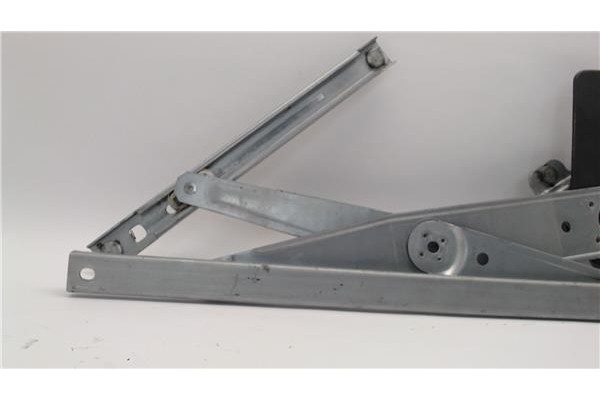 Recambio de mecanismo elevalunas delantero izquierdo para chevrolet aveo berlina 1.4 lt referencia OEM IAM 96652141  
