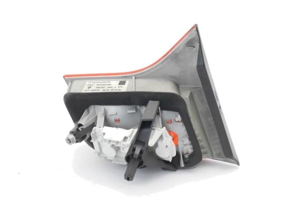 Recambio de piloto interior derecho para audi a4 avant (8e) 2.0 tdi 16v referencia OEM IAM 8E9945094A  