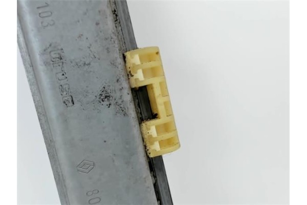 Recambio de mecanismo elevalunas delantero izquierdo para renault laguna iii berlina referencia OEM IAM 807010002R 851028 