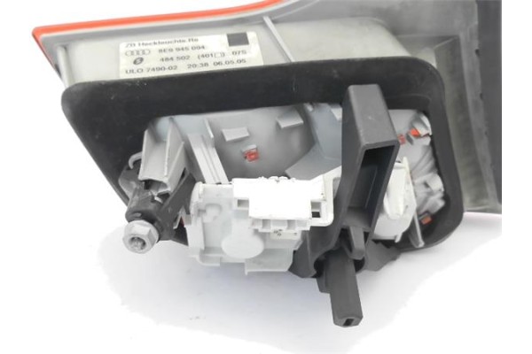 Recambio de piloto interior derecho para audi a4 avant (8e) 2.0 tdi 16v referencia OEM IAM 8E9945094A  