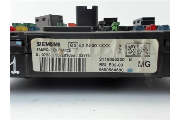 Recambio de caja fusibles/rele para peugeot 206 1.4 look referencia OEM IAM 9650584680  