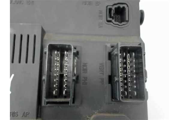 Recambio de caja fusibles/rele para peugeot 206 1.4 look referencia OEM IAM 9650584680  