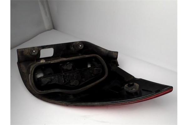 Recambio de piloto trasero izquierdo para renault laguna ii grandtour (kg0) 1.9 dci (kg0g) referencia OEM IAM 8200002471 2347 