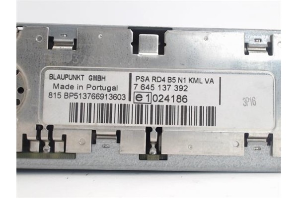 Recambio de radio / cd para citroen c4 berlina 1.4 16v referencia OEM IAM 7645137392 BP513766913603 