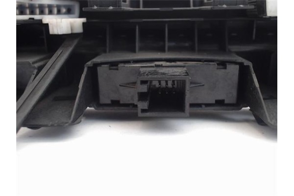 Recambio de interruptor luces emergencia para audi a6 avant (4f5) 2.8 fsi referencia OEM IAM 4F0941509 4F0941509 