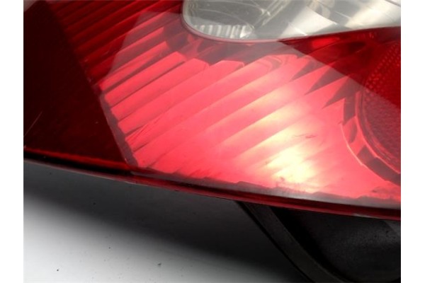 Recambio de piloto trasero izquierdo para renault laguna ii grandtour (kg0) 1.9 dci (kg0g) referencia OEM IAM 8200002471 2347 