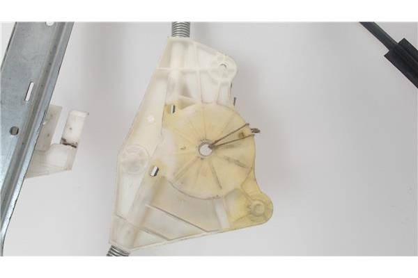 Recambio de mecanismo elevalunas delantero izquierdo para citroen c5 berlina referencia OEM IAM 9648484780  