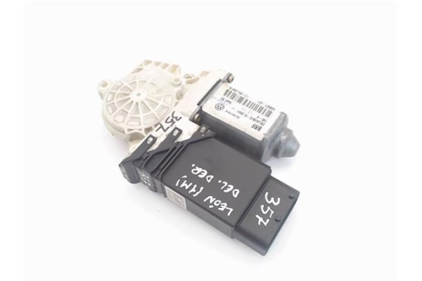 Recambio de elevalunas electrico delantero derecho para seat leon (1m1) referencia OEM IAM (1C1959802A) (9776105415-301) 1C19598
