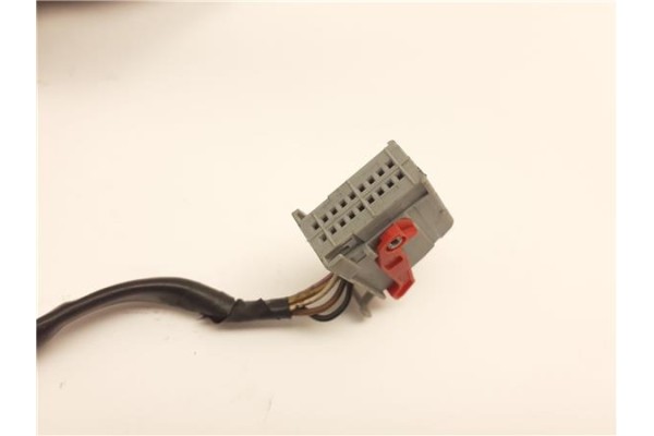 Recambio de retrovisor electrico derecho para fiat stilo (192) 1.6 16v active referencia OEM IAM 01704608000  