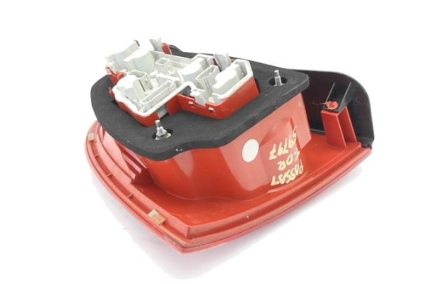 Recambio de piloto trasero derecho para volkswagen passat berlina (3b3) 1.9 tdi referencia OEM IAM 3B5945096AE  
