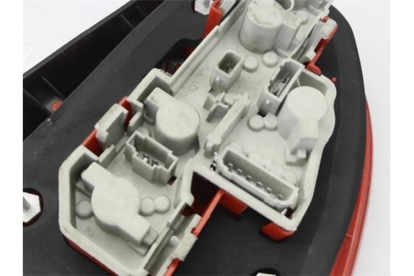 Recambio de piloto trasero izquierdo para volkswagen passat berlina (3b3) 1.9 tdi referencia OEM IAM 3B5945095AE  