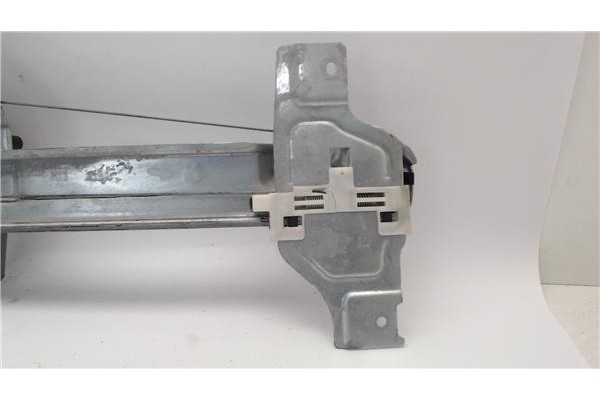 Recambio de mecanismo elevalunas delantero izquierdo para peugeot 2008 1.6 hdi referencia OEM IAM 9815999380  