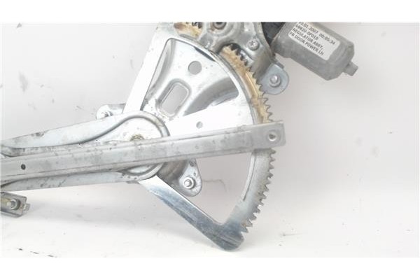 Recambio de mecanismo elevalunas delantero izquierdo para toyota corolla verso (e12) referencia OEM IAM 698200F010  