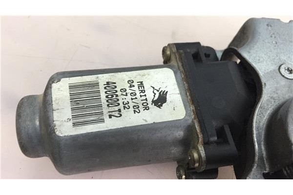 Recambio de mecanismo elevalunas trasero derecho para nissan almera tino (v10m) 2.2 di referencia OEM IAM 82700BU010 400600T2 